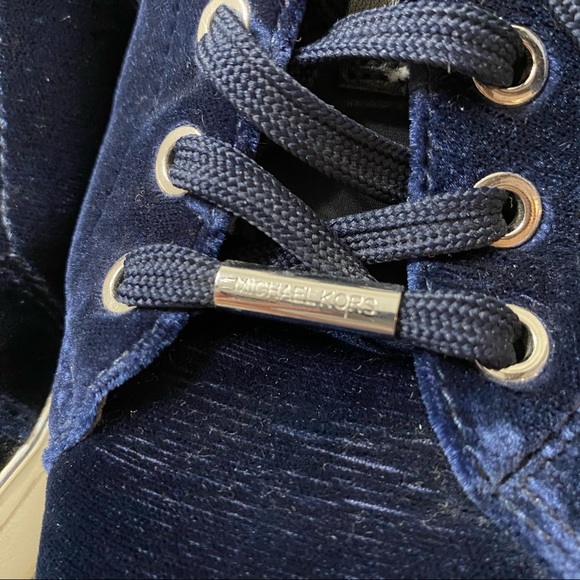 Michael Kors Irving Sneakers - Picture 7 of 14
